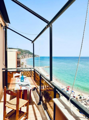 Hostdomus - Mare Suite Pietra Ligure